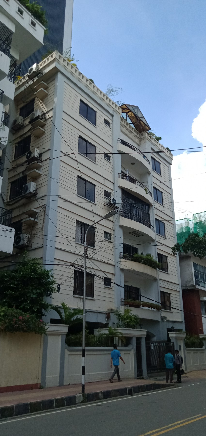 Single unit flat for sale in Gulshan; 2700sft, 3 bedroom | (ID-4497)